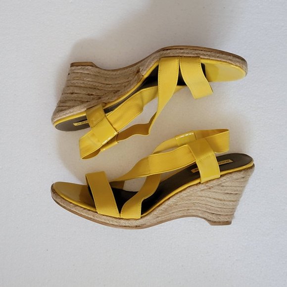 Yellow Bandolino Strappy  Espadrille Wedges Size 11 Stretch Sandals Wedge Heel - Picture 1 of 16